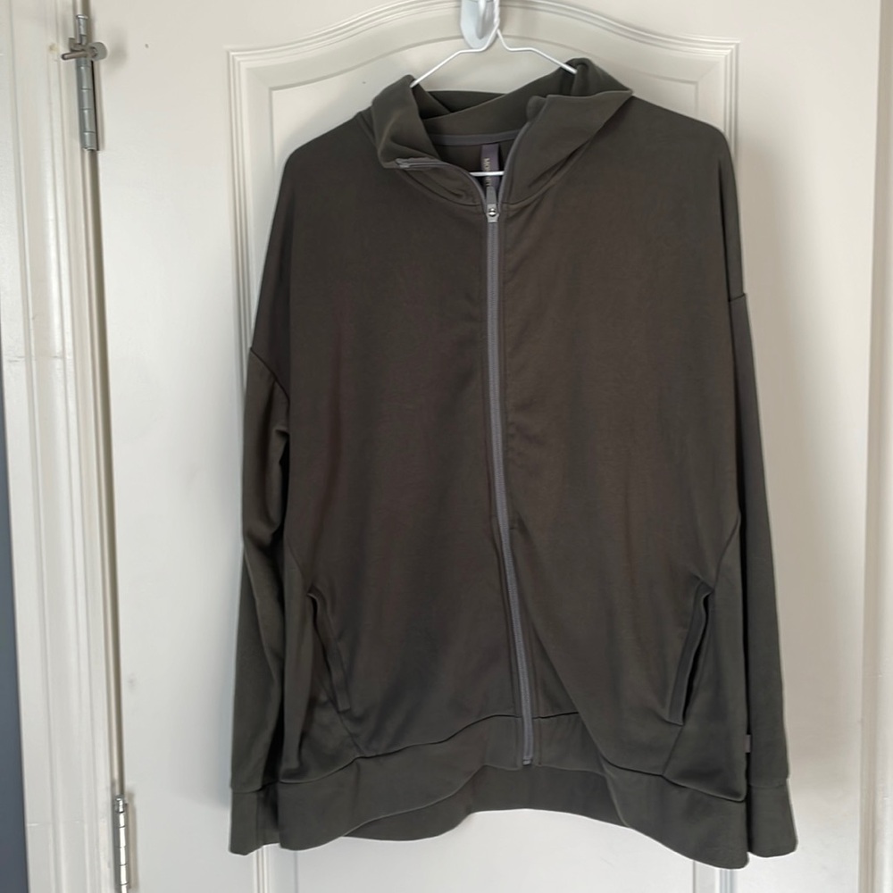 Super Soft lightweight full zip jacket by Mondetta